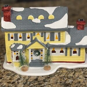 National Lampoons Christmas Vacation House with Lights